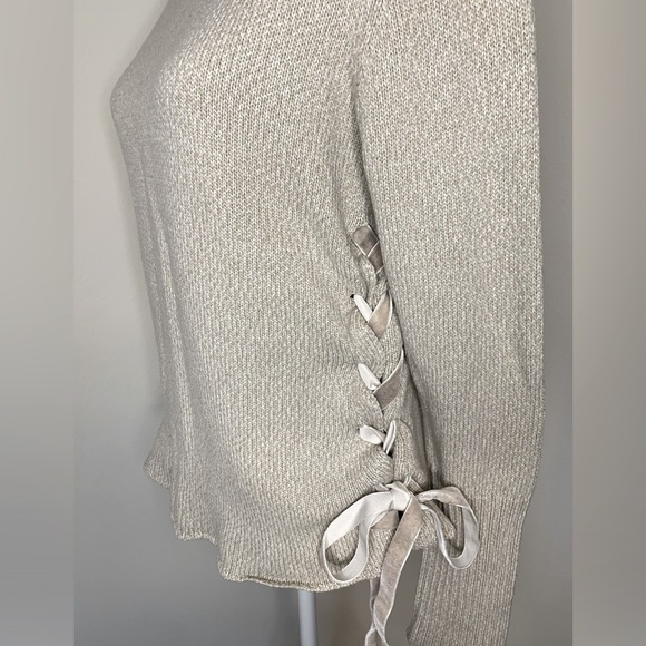 The Limited Sweater Turtleneck Long Sleeve Ribbon Creme Tan size Large - Picture 3 of 8